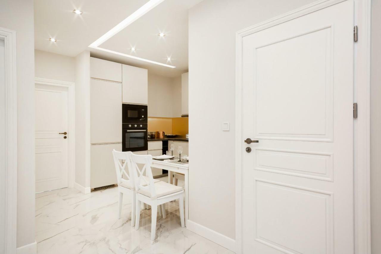 Apartments Aura Sky By Noclegi Renters Varsavia Esterno foto